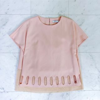 アドーア(ADORE)の《美品》アドーア カットワークジョーゼットプルオーバー ブラウス チュール 38(シャツ/ブラウス(半袖/袖なし))