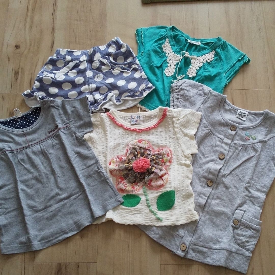 babyGAP(ベビーギャップ)の☆女の子まとめ売り☆95☆トップス&パンツ☆9点 キッズ/ベビー/マタニティのキッズ服女の子用(90cm~)(Tシャツ/カットソー)の商品写真