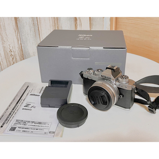ニコン(Nikon)のニコン Z fc 16-50 VR SLレンズキット(ミラーレス一眼)