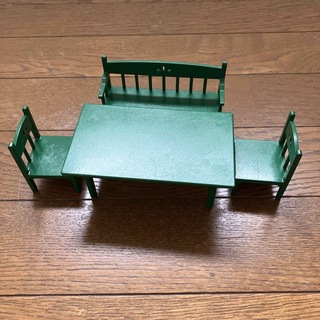 シルバニアファミリー - 【GWセール】シルバニアファミリー　緑の家具
