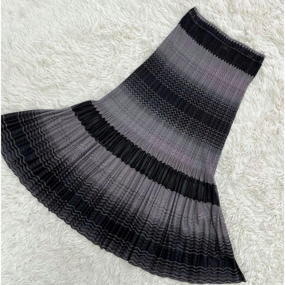 PLEATS PLEASE ISSEY MIYAKE(プリーツプリーズイッセイミヤケ)のプリーツプリーズ　イッセイミヤケ　セットアップ レディースのトップス(カーディガン)の商品写真