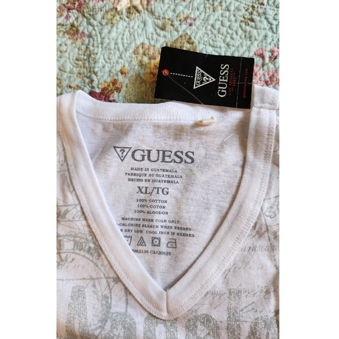 GUESS(ゲス)の【新品】GUESS 　メンズ　 Tシャツ　XLサイズ メンズのトップス(Tシャツ/カットソー(半袖/袖なし))の商品写真