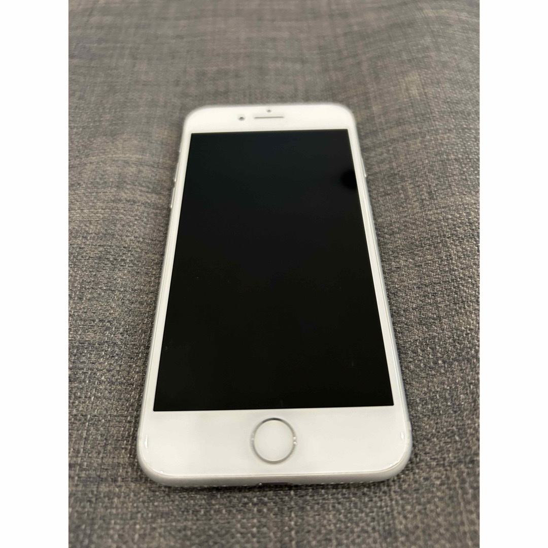 iPhone(アイフォーン)のiPhone8 64GB SIMフリー スマホ/家電/カメラのスマートフォン/携帯電話(スマートフォン本体)の商品写真