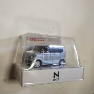 ホンダ(ホンダ)の【非売品】ホンダ N-BOX ミニカー チョロQ  LEDライト付きキーホルダー(ミニカー)