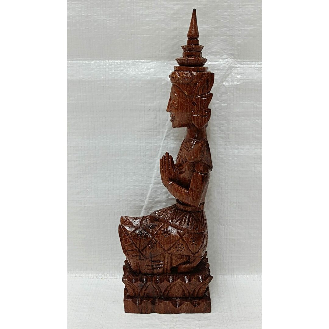 タイランド　古い木製　一刀彫り木彫り　仏像　仏陀　神像　置物　美品 インテリア/住まい/日用品のインテリア小物(置物)の商品写真