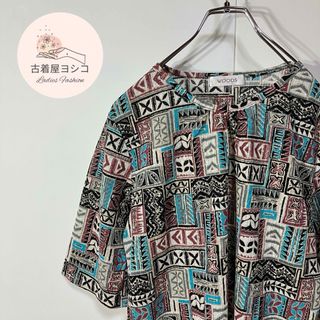 【五分袖Tシャツ　幾何学模様デザイン　レトロ　透け感　クルーネック　古着】(Tシャツ(半袖/袖なし))