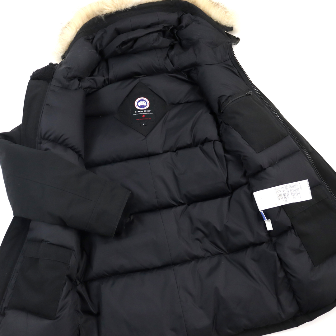 CANADA GOOSE(カナダグース)の良品○CANADA GOOSE カナダグース 3438JM JASPER ジャスパー コヨーテファー ロゴワッペン付 ダブルジップ フーデッド ミドル丈 ダウンジャケット ブラック S カナダ製 正規品 メンズ メンズのジャケット/アウター(ダウンジャケット)の商品写真