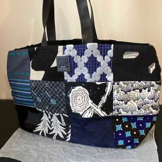 ミナペルホネン(mina perhonen)のミナペルホネン　Peace bag ブラック系 minaperhonen(トートバッグ)