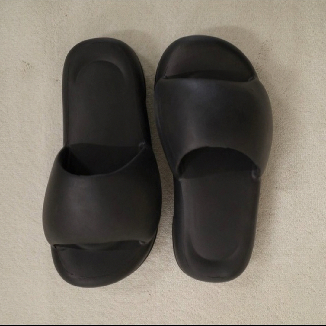 TODAYFUL(トゥデイフル)のTODAYFUL Recovery Volume Sandals サンダル　黒 レディースの靴/シューズ(サンダル)の商品写真