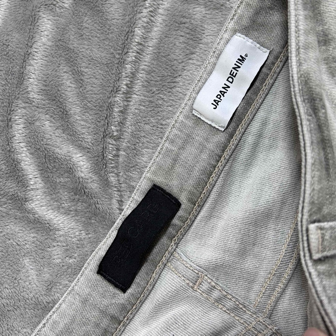 EASYTAPEREDSLIMPANTS designed by REDCARD レディースのパンツ(デニム/ジーンズ)の商品写真