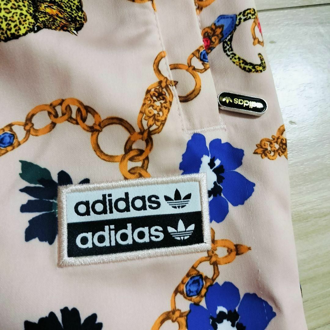 Originals（adidas）(オリジナルス)のアディダス ピンク 豹柄 HER ウーブン トラックパンツ ジャージ 女性S レディースのパンツ(その他)の商品写真