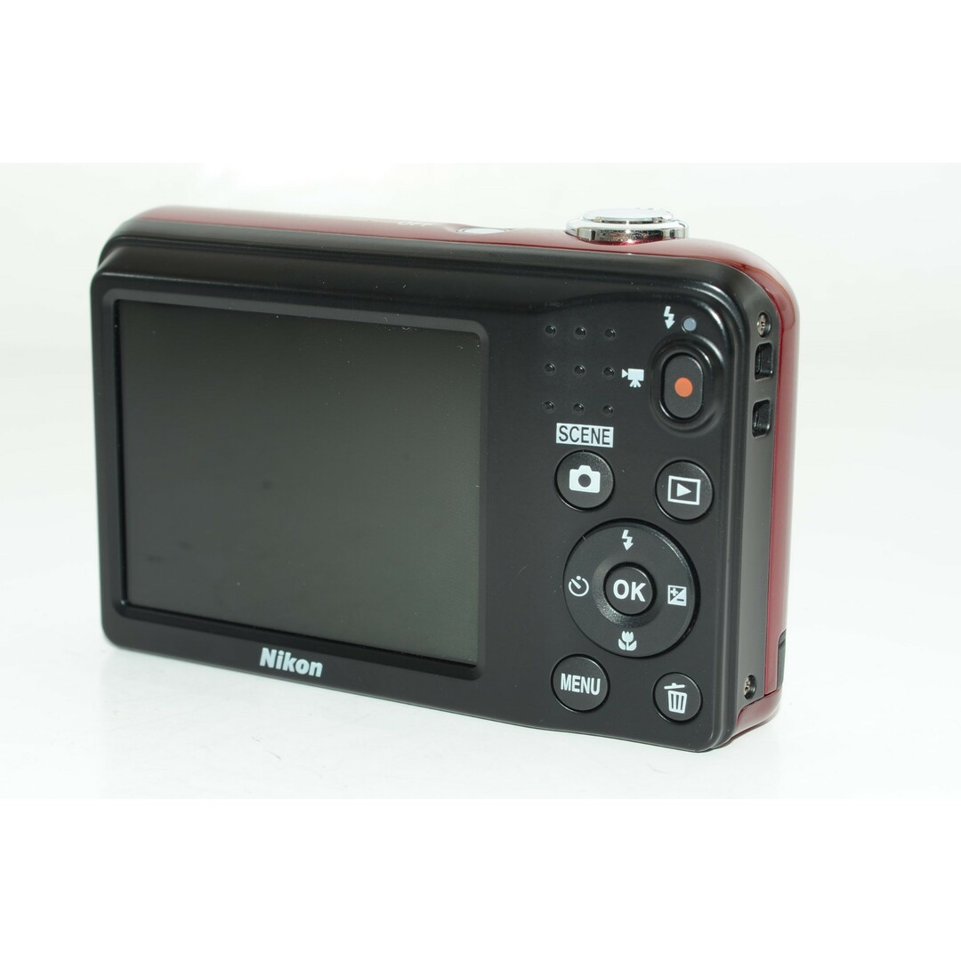 【オススメ】Nikon デジタルカメラ COOLPIX A10 レッド 光学5倍ズーム 1614万画素 乾電池タイプ A10RD スマホ/家電/カメラのカメラ(コンパクトデジタルカメラ)の商品写真