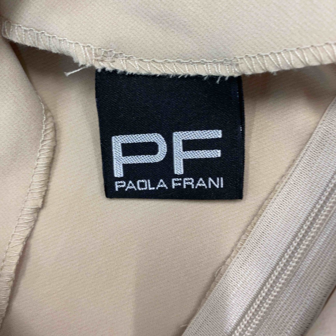 PAOLA FRANI(パオラフラーニ)のPAOLA　FRANI　パオラフラーニ　　ベージュ　レディース ノースリーブワンピースキャミワンピース レディースのワンピース(ひざ丈ワンピース)の商品写真