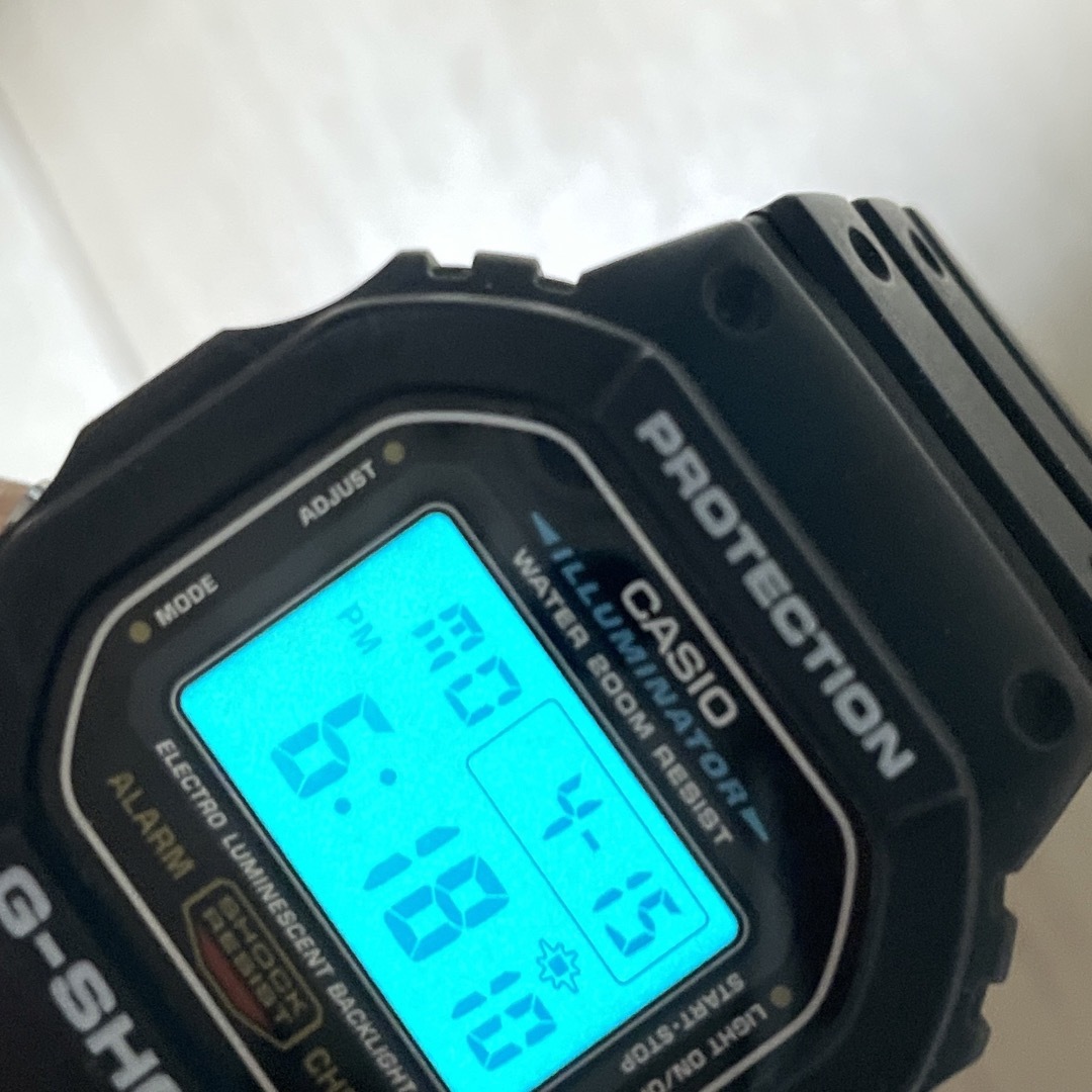 G-SHOCK(ジーショック)のCASIO G-SHOCK DW-5600腕時計 メンズの時計(腕時計(デジタル))の商品写真
