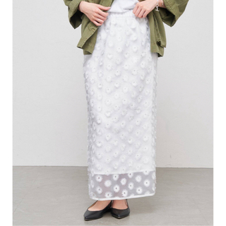 イエナ(IENA)の2024SS IENAシアージャガード刺繍スカート(ロングスカート)