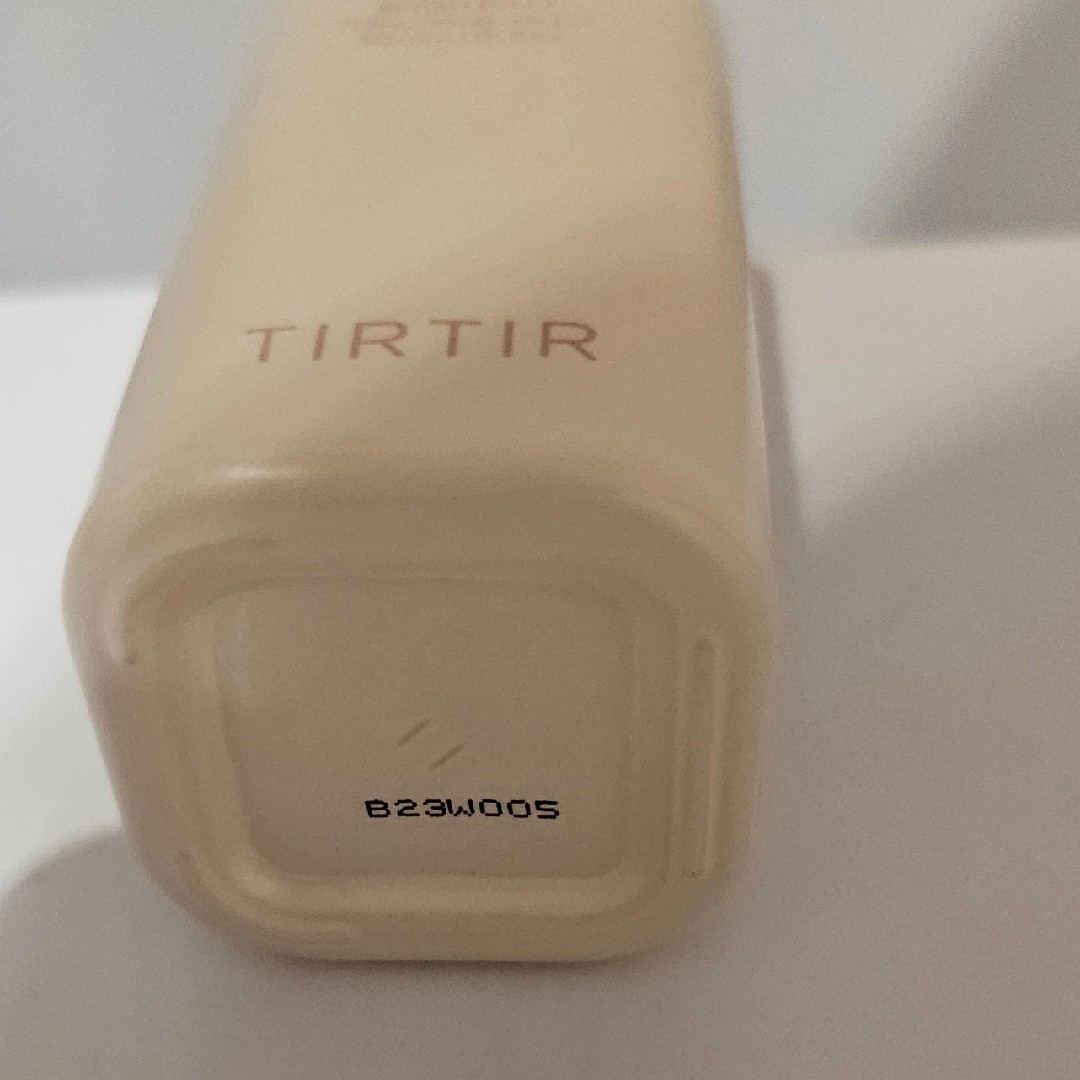 TIRTIR ティルティル マスクフィットトーンアップエッセンス(30ml) コスメ/美容のベースメイク/化粧品(化粧下地)の商品写真