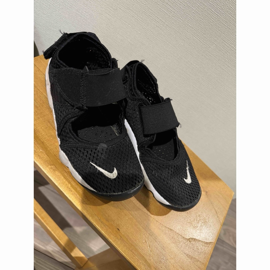 NIKE(ナイキ)のナイキ　リフト　キッズ21㎝ キッズ/ベビー/マタニティのキッズ靴/シューズ(15cm~)(サンダル)の商品写真