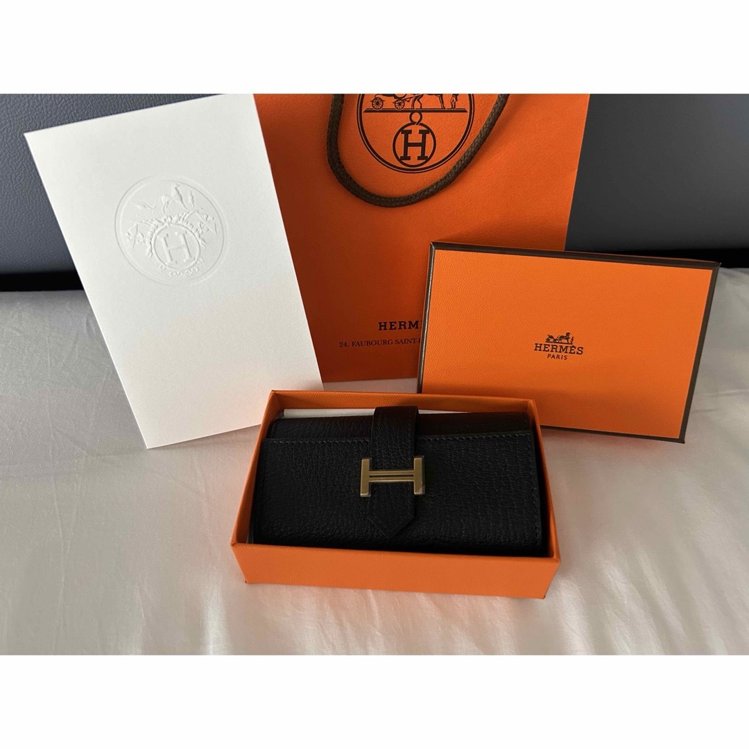 Hermes(エルメス)のエルメスHermes べアン4連キーケース ノワール　ゴールド金具 レディースのファッション小物(キーケース)の商品写真