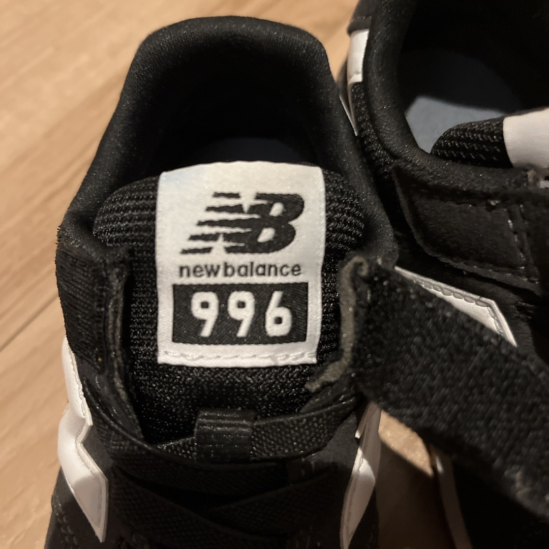 New Balance(ニューバランス)のNew Balance  黒　17センチ キッズ/ベビー/マタニティのキッズ靴/シューズ(15cm~)(スニーカー)の商品写真