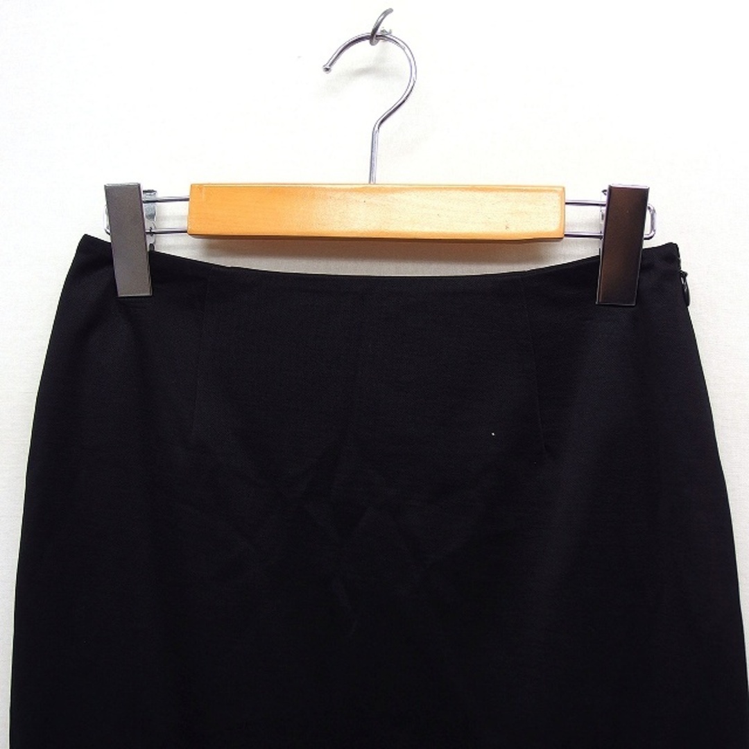 M-premier(エムプルミエ)のエムプルミエ M-Premier マーメイドスカート ひざ丈 無地 ベロアテープ レディースのスカート(ひざ丈スカート)の商品写真