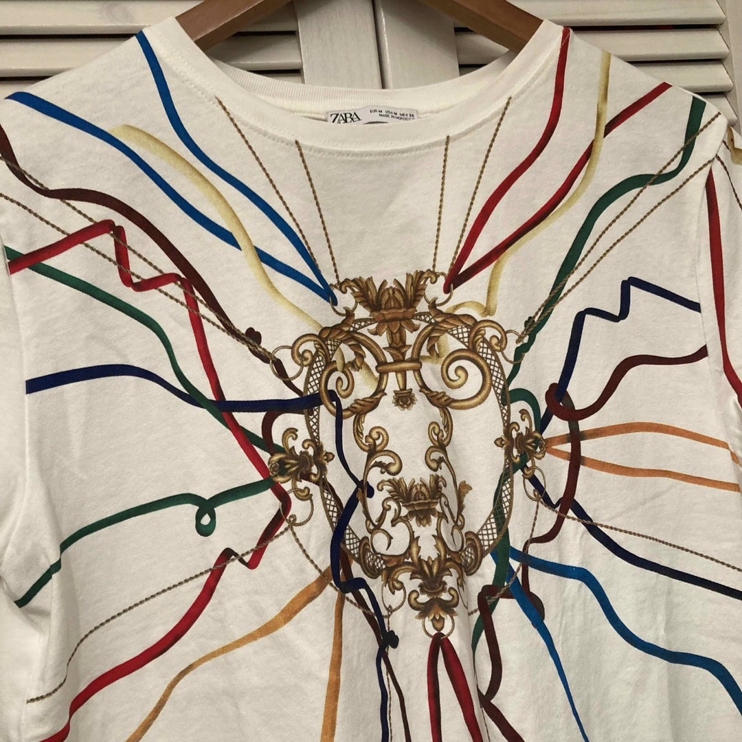 ZARA(ザラ)のZARA  一回着用　Tシャツ  レディースのトップス(Tシャツ(半袖/袖なし))の商品写真