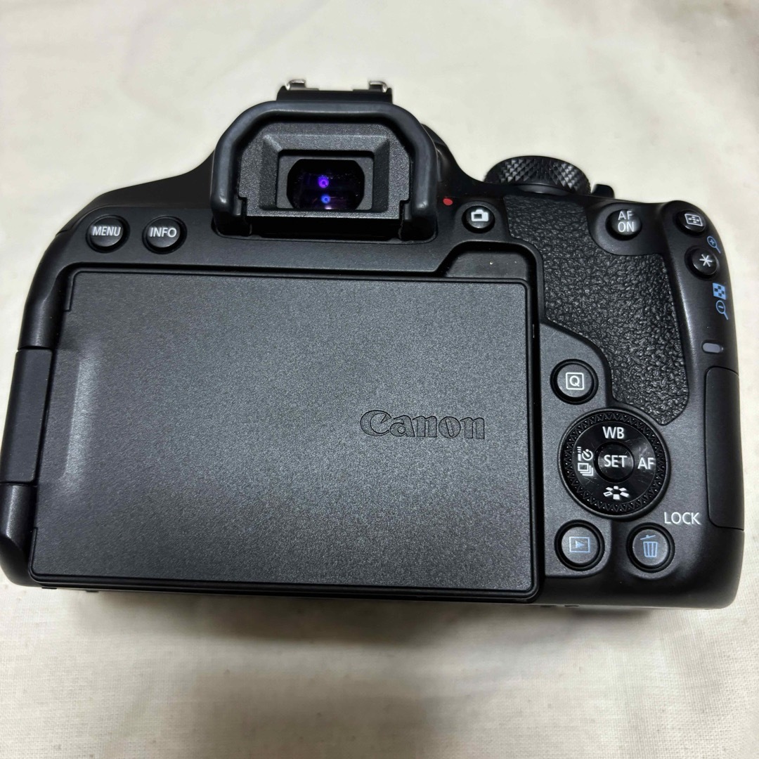 Canon(キヤノン)のCanon kiss x10i ボディ スマホ/家電/カメラのカメラ(デジタル一眼)の商品写真