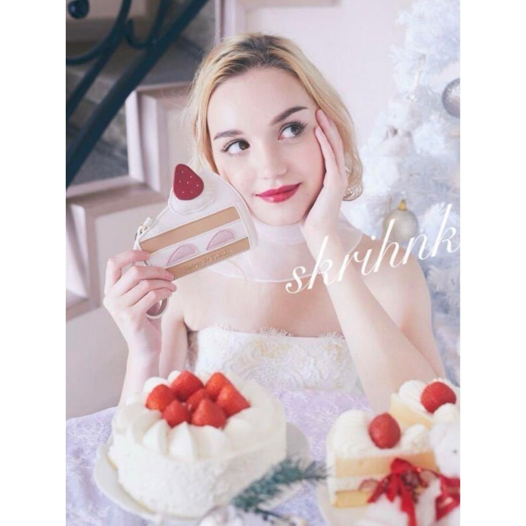 Maison de FLEUR(メゾンドフルール)の♡メゾンドフルール♡フレーズカードケース♡ショートケーキ♡パスケース♡定期入れ♡ レディースのファッション小物(名刺入れ/定期入れ)の商品写真