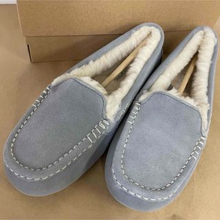 ugg アグ　未使用　アンスレー モカシン 24cm ライトグレー UGG(スリッポン/モカシン)