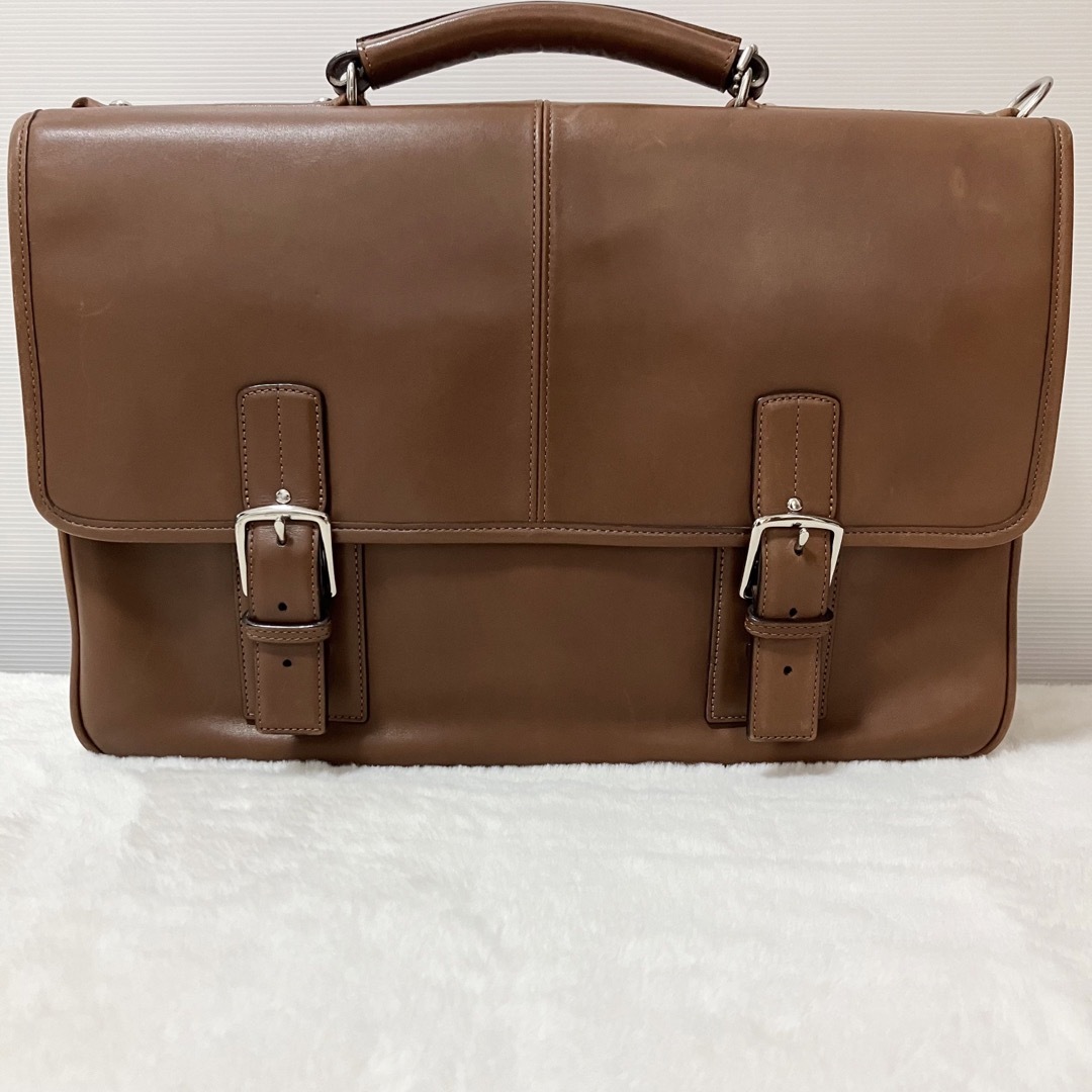 美品 COACH ビジネスバッグ 2way ショルダー ハンド 収納多数 A4 美品 COACH ビジネスバッグ 2way ショルダー ハンド 収納多数 A4