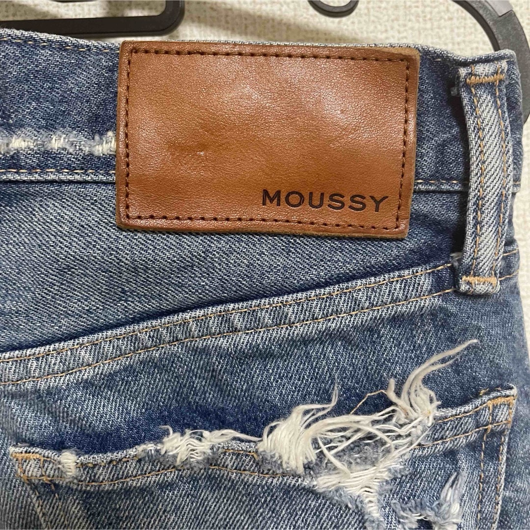 moussy(マウジー)のmoussyダメージデニムパンツ23 レディースのパンツ(デニム/ジーンズ)の商品写真