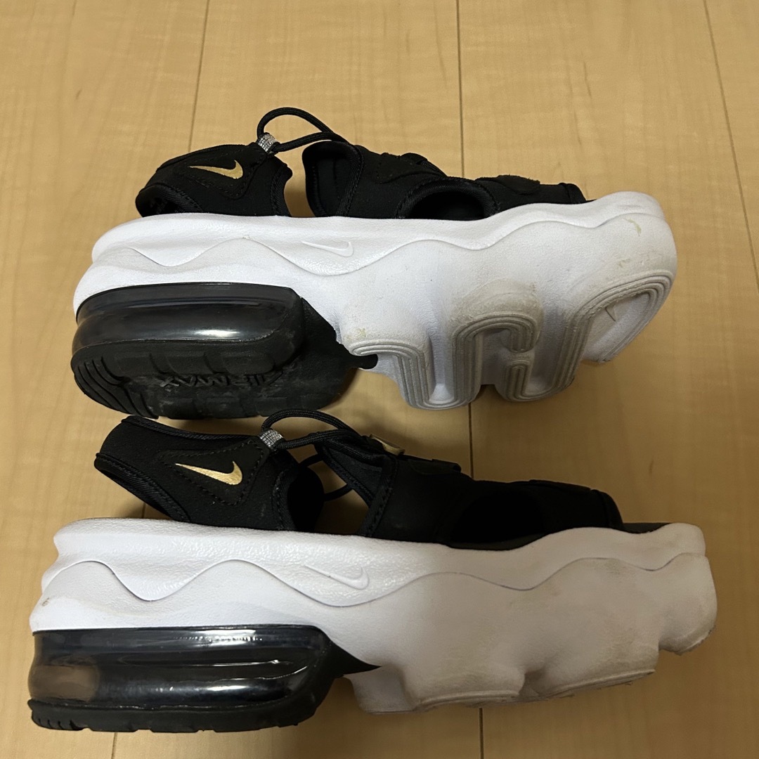 NIKE(ナイキ)のyuria.n様専用ナイキサンダル　エアマックスKOKO 24センチ レディースの靴/シューズ(サンダル)の商品写真