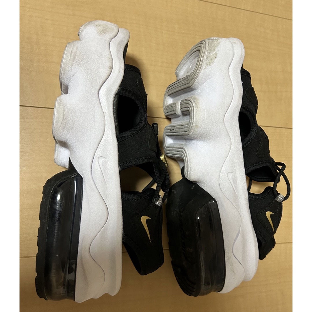 NIKE(ナイキ)のyuria.n様専用ナイキサンダル　エアマックスKOKO 24センチ レディースの靴/シューズ(サンダル)の商品写真