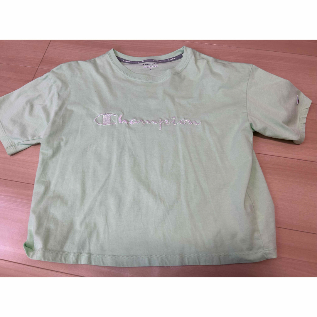 Champion(チャンピオン)のチャンピオン　champion クール　Tシャツ サラサラ 緑 半袖 レディースのトップス(Tシャツ(半袖/袖なし))の商品写真