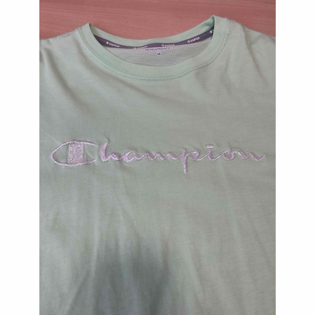 Champion(チャンピオン)のチャンピオン　champion クール　Tシャツ サラサラ 緑 半袖 レディースのトップス(Tシャツ(半袖/袖なし))の商品写真