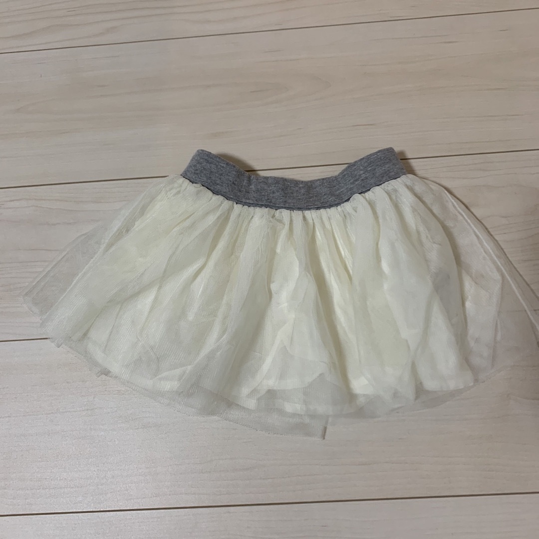 babyGAP(ベビーギャップ)のフリルスカート♡チュールスカート♡90cm♡新品 キッズ/ベビー/マタニティのキッズ服女の子用(90cm~)(スカート)の商品写真