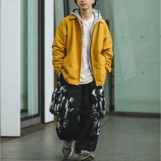 ユニクロ(UNIQLO)のコーチジャケット　イエロー　ユニクロ(ブルゾン)