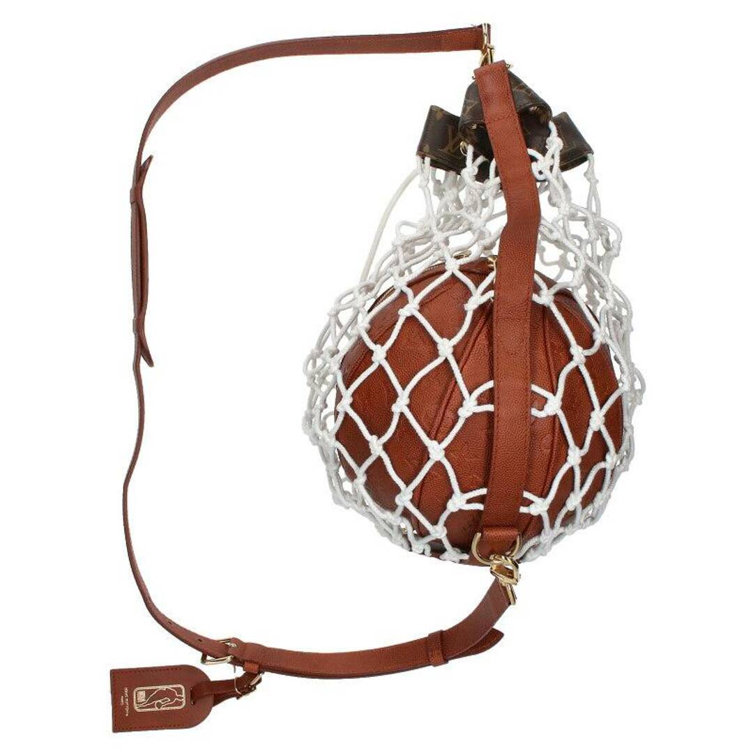 LOUIS VUITTON(ルイヴィトン)のルイヴィトン  M57974 ボール・イン・バスケット ×NBA モノグラムショルダーバッグ メンズ メンズのバッグ(ショルダーバッグ)の商品写真