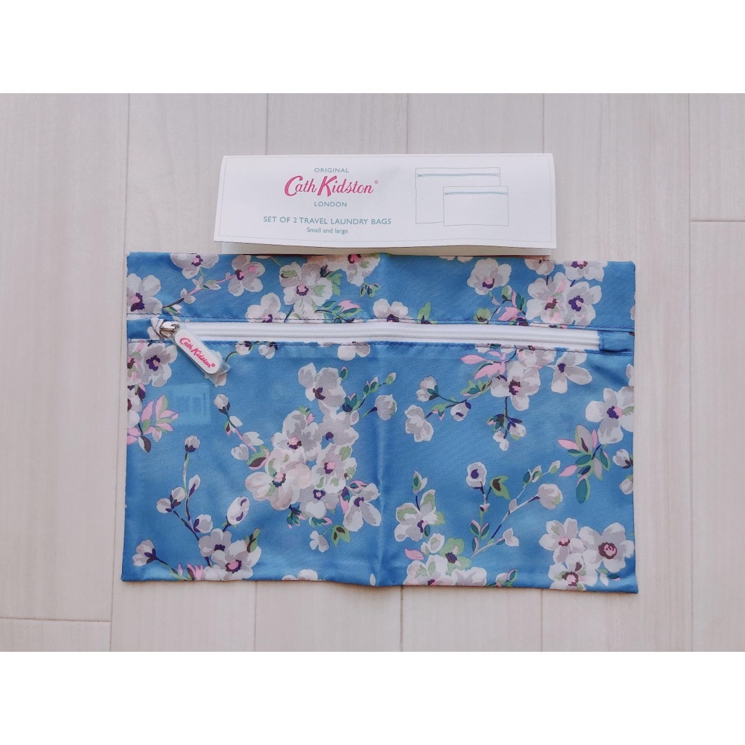 Cath Kidston(キャスキッドソン)の【新品未使用】トラベルポーチ2個セット ウェルズリーブロッサム 花柄 レディースのファッション小物(ポーチ)の商品写真