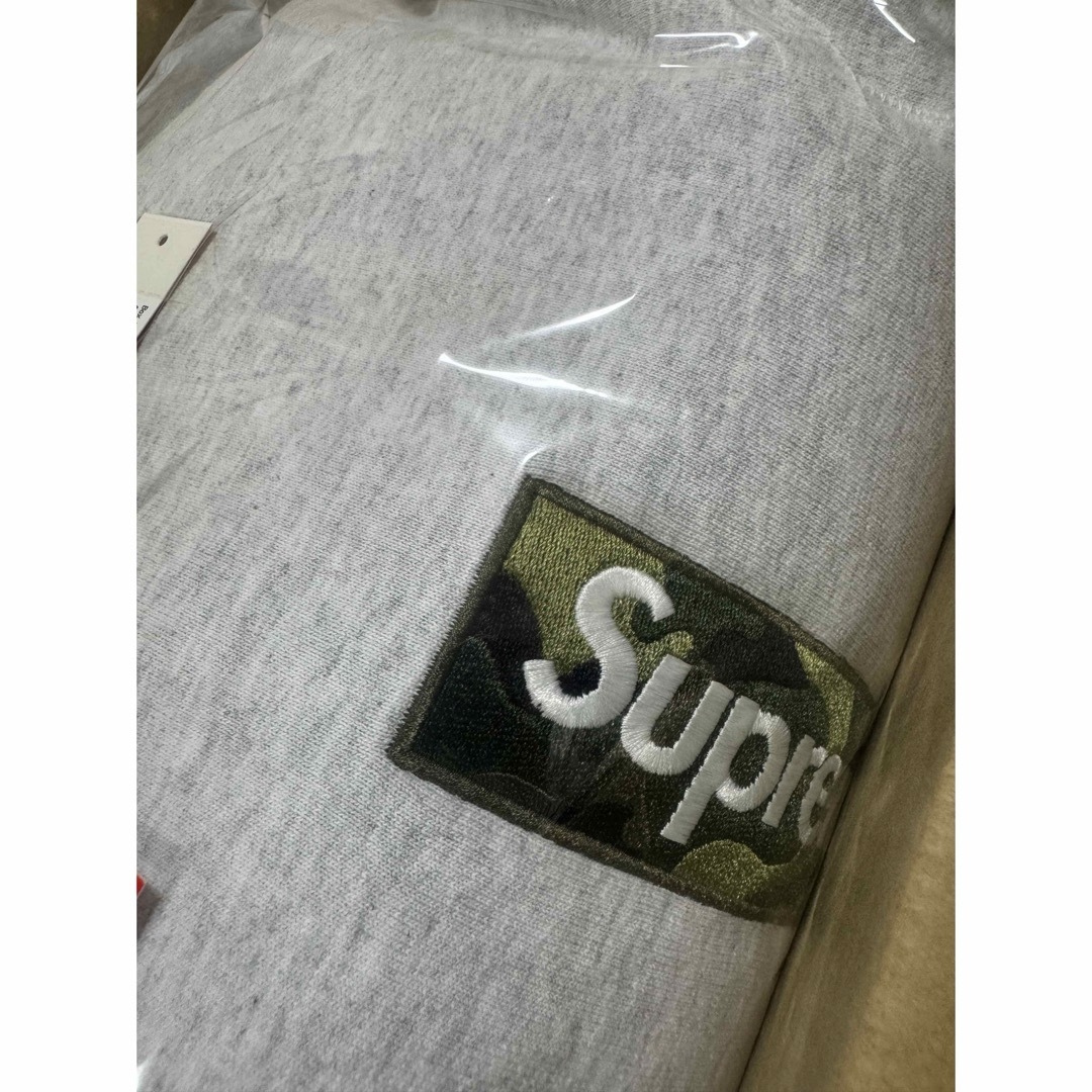 Supreme(シュプリーム)の23F/W Supreme Box Logo Hooded Sweatshirt メンズのトップス(パーカー)の商品写真