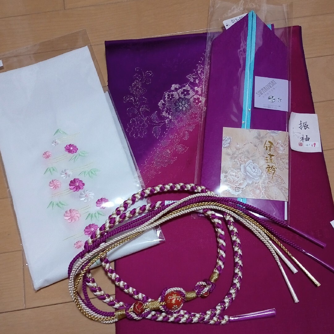 限定価格！☆used美品☆ 成人式 やまと謹製 駒刺繍 豪華振袖6点セット レディースの水着/浴衣(振袖)の商品写真