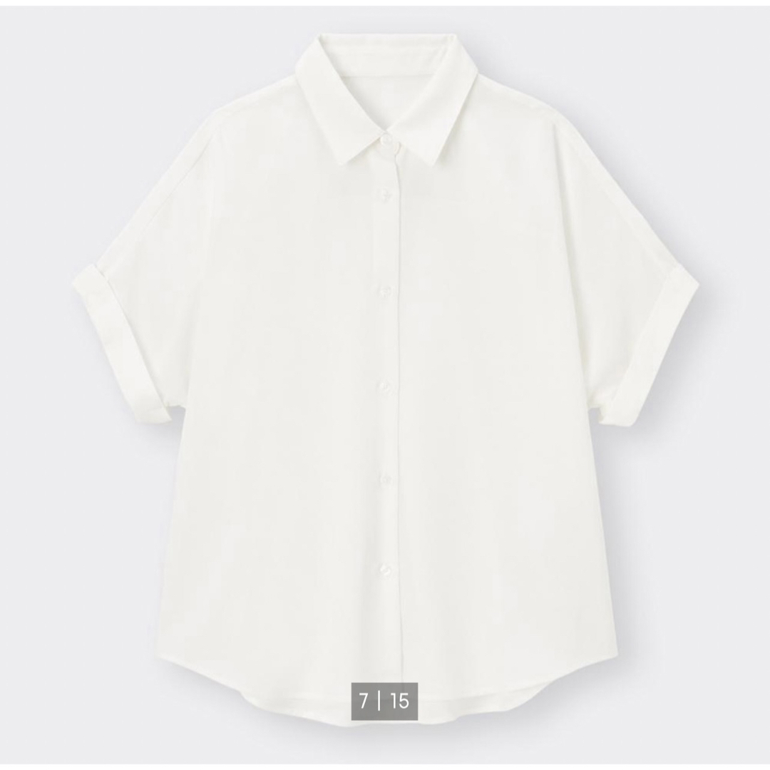 GU(ジーユー)の新品 2024 タグ付きGUドレープシャツ(半袖) ホワイト レディースのトップス(シャツ/ブラウス(半袖/袖なし))の商品写真