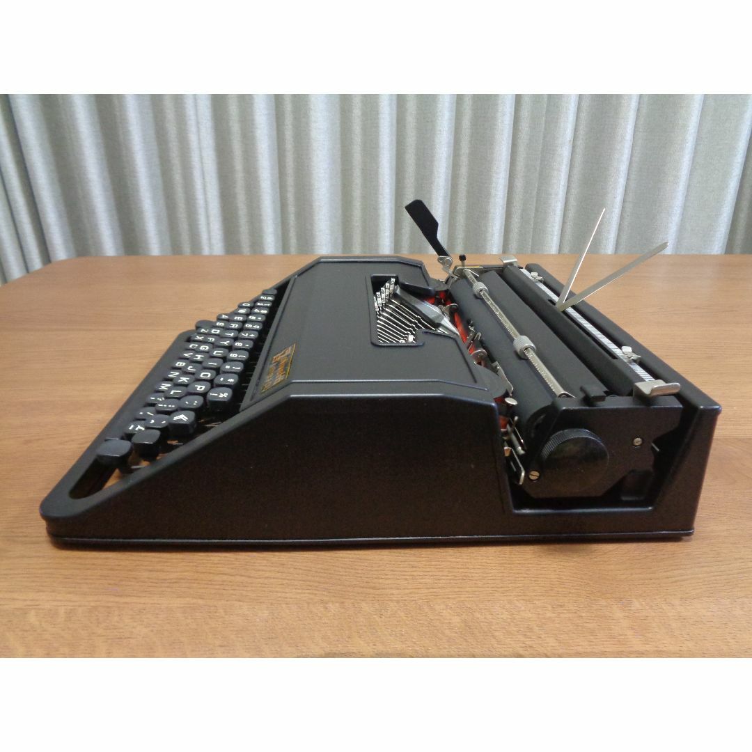 完動品　olivetti Lettera DL　タイプライター　オールブラック エンタメ/ホビーの美術品/アンティーク(その他)の商品写真