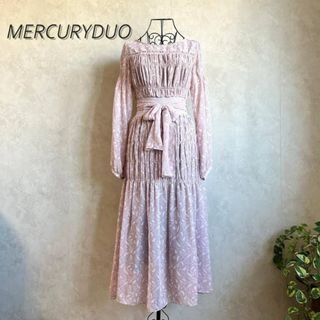 マーキュリーデュオ(MERCURYDUO)の【美品】マーキュリーデュオ　柄ロングワンピース(ロングワンピース/マキシワンピース)