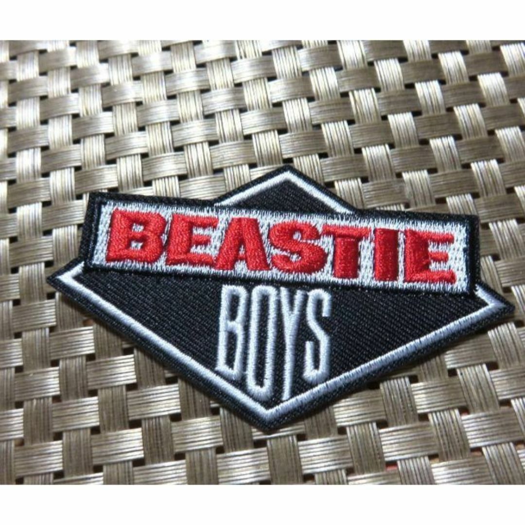 黒赤菱◆ビースティ・ボーイズBeastieBoysヒップホップUSA激渋ワッペン エンタメ/ホビーのタレントグッズ(ミュージシャン)の商品写真