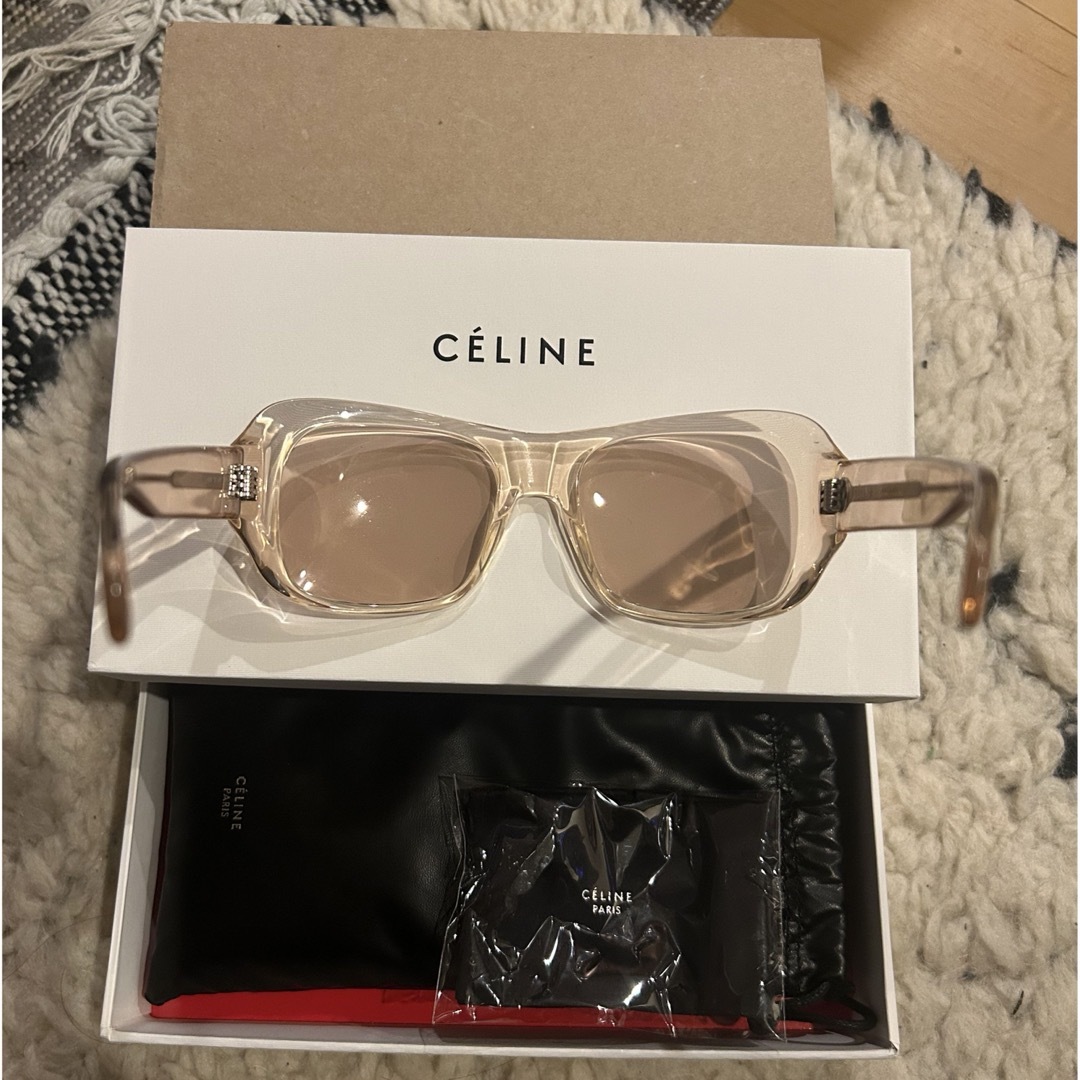 celine(セリーヌ)の最終価格　未使用　セリーヌ フィービー celine サングラス クリアピンク  レディースのファッション小物(サングラス/メガネ)の商品写真