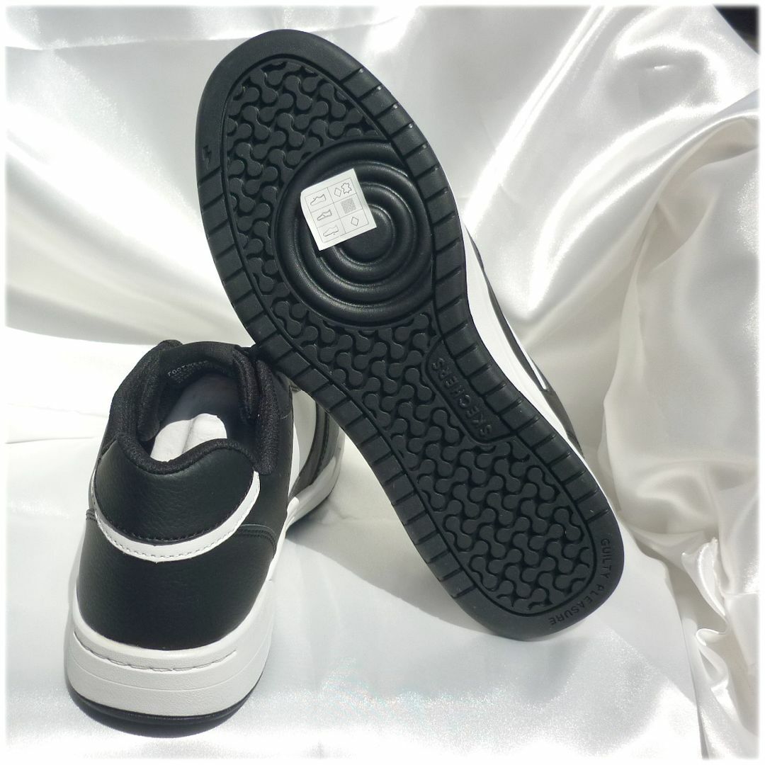 SKECHERS - 新品24.5cm相当☆スケッチャーズ メンズスニーカー SKECHERS - 新品24.5cm相当☆スケッチャーズ メンズスニーカー