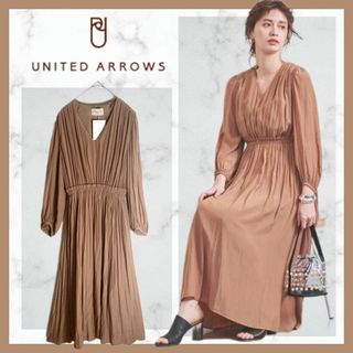 UNITED ARROWS - 411＊定価3万　新品　ユナイテッドアローズ　ギャザー Vネック ワンピース