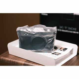 富士フイルム - 【美品】FUJIFILM X-E4 レンズキット+単焦点レンズの 富士フイルム - 【美品】FUJIFILM X-E4 レンズキット+単焦点レンズの