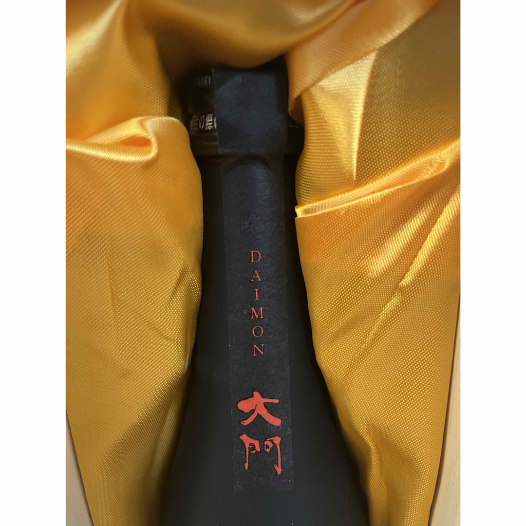 日本酒　純米大吟醸　大門35  木箱入 食品/飲料/酒の酒(日本酒)の商品写真