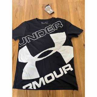 アンダーアーマー(UNDER ARMOUR)のUNDER ARMOUR Tシャツ　Black  150(Tシャツ/カットソー)